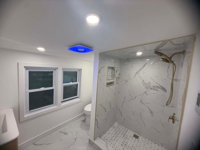 Photo - 219 Willow Dr