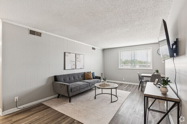 Building Photo - 914 Winthorne Dr Rental