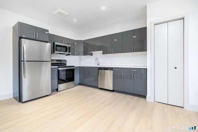 Photo - 1011 High Ridge Rd Unit 2H