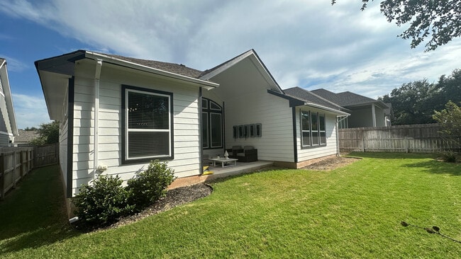 Room in Single Family Home on Craven Hill Ln