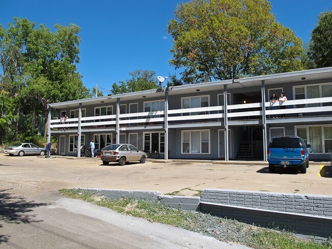 Photo - Flagstone Apartments