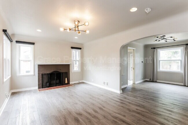 Photo - 3025 St Paul St