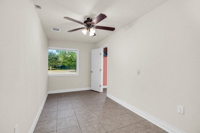 Photo - 10041 Fulton St