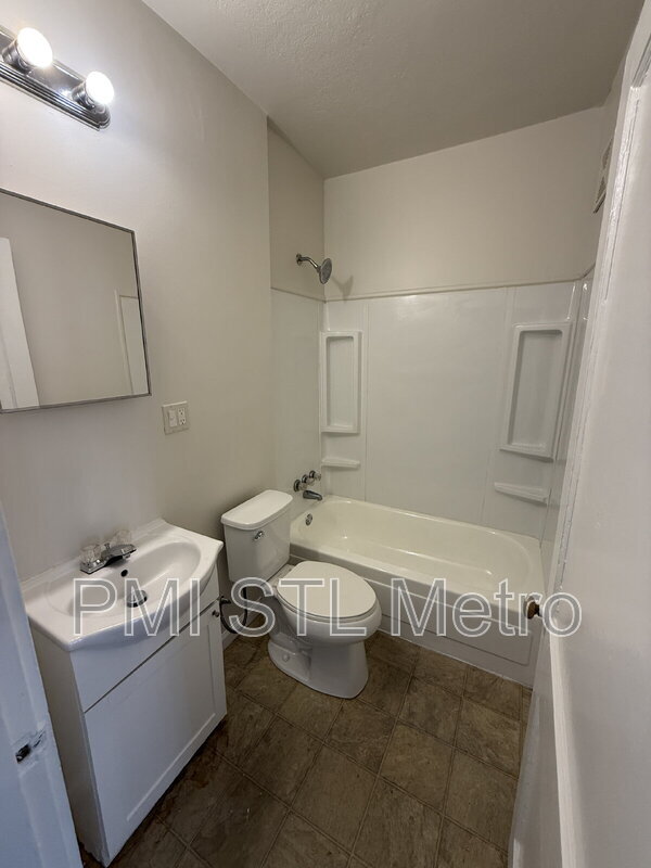 Photo - 3883 Meramec St Unit Apt 202