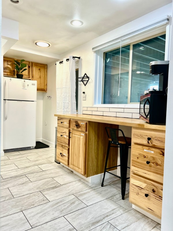 Photo - 3720 W Grandview Ave Unidad E