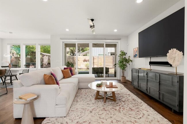 Photo - 8014 Tisdale Dr