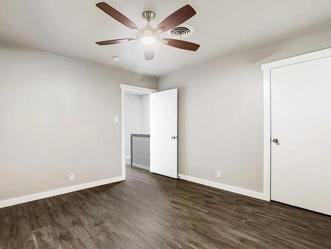 Photo - 5330 Balcones Dr Unidad C