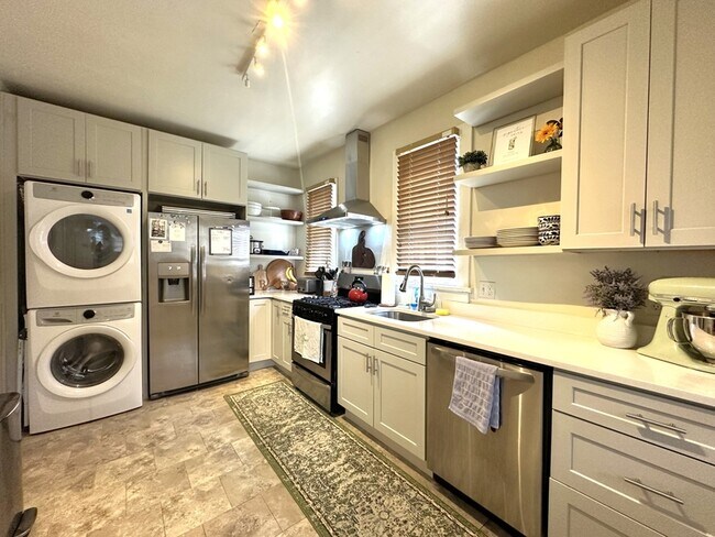 Photo - 735 Ponce De Leon Ct NE