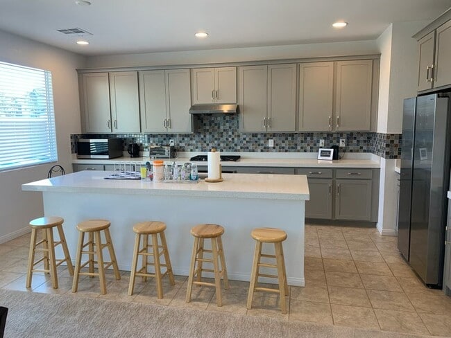 Building Photo - 1485 Sound Ln