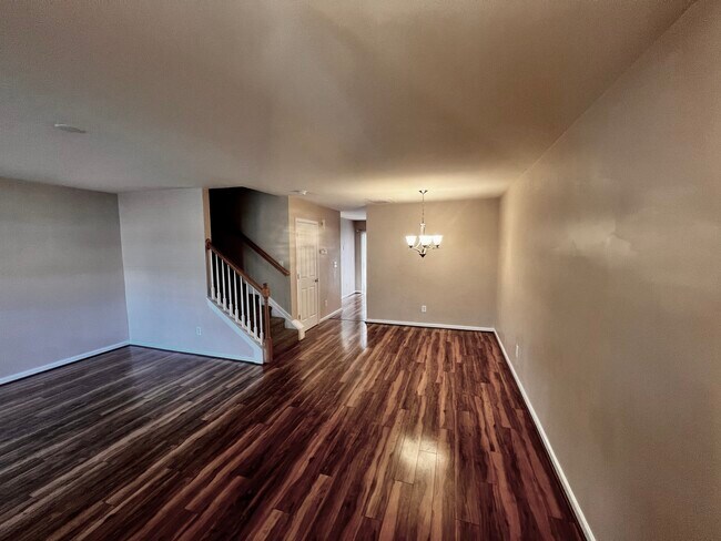 Photo - 3569 Draycott Ave