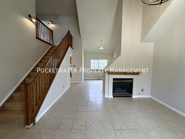 Photo - 575 Spruce Cir