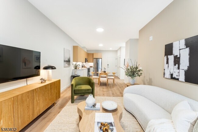 Photo - 431 Dr Martin Luther King Jr Blvd Unidad 314