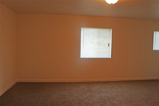 Photo - 10535 Mills Rd