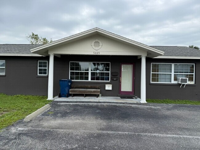 Photo - 5605 26th St W Unidad A