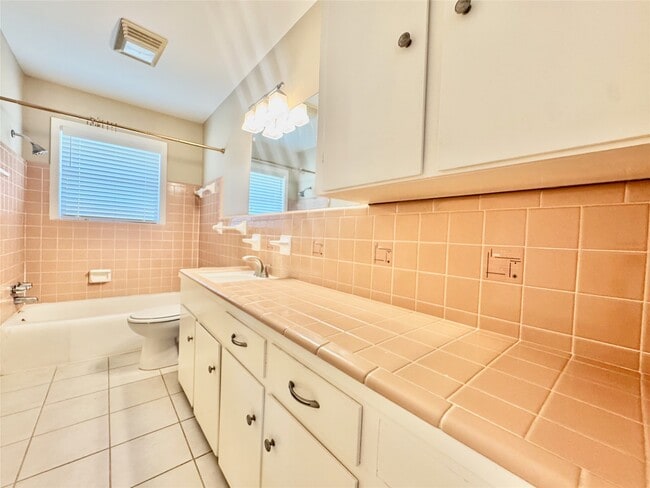 Photo - 1810 Mill Creek Dr