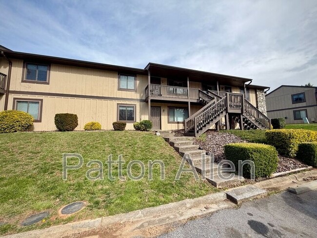 Building Photo - 21 Dawnwood Cir