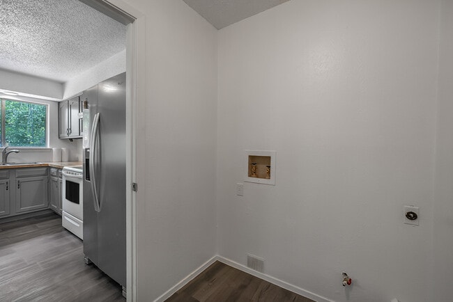 Photo - 4209 Harcourt Dr