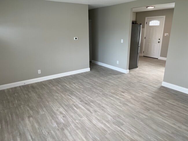 Living Area - 4571 Moraine Ave