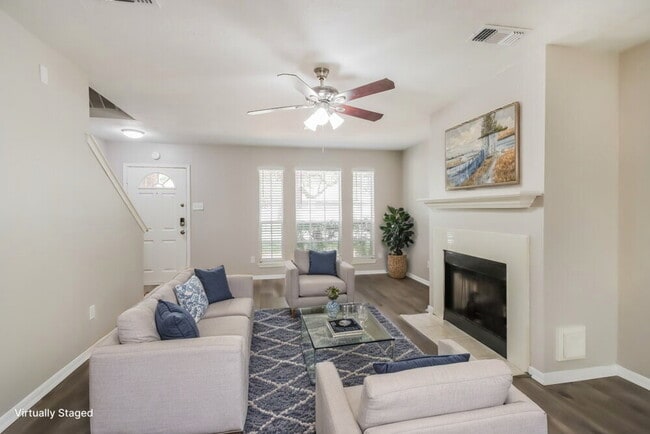 Photo - 18450 Hollow Oaks Cir