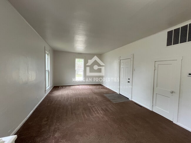 Photo - 1924 S Gharkey St
