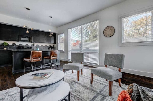 Photo - 940 Piedmont Ave NE Unidad FL2-ID1356277P