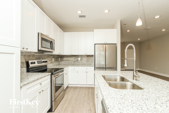 Photo - 515 Paigo St SE