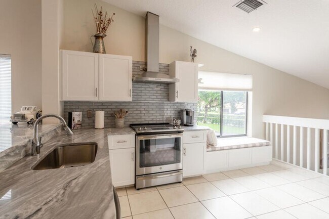 Photo - 10624 Tropic Palm Ave