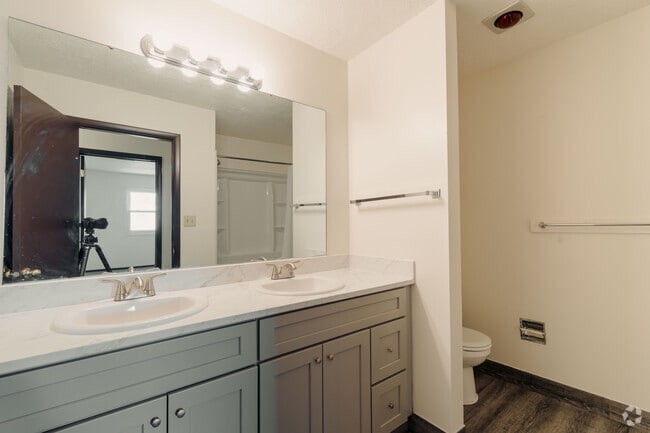 3BR, 2BA