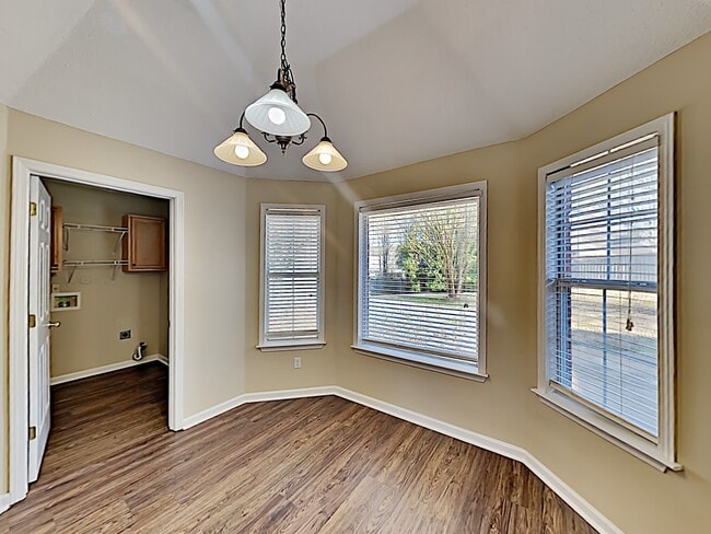 Photo - 1146 Red Fern Cir E