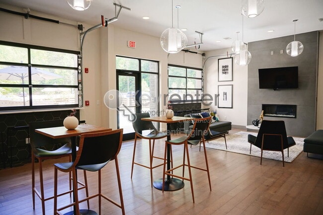 782 Riverfront Pkwy Unit 321