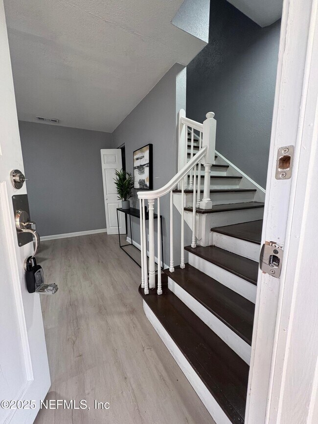 Photo - 3150 Belden Cir House