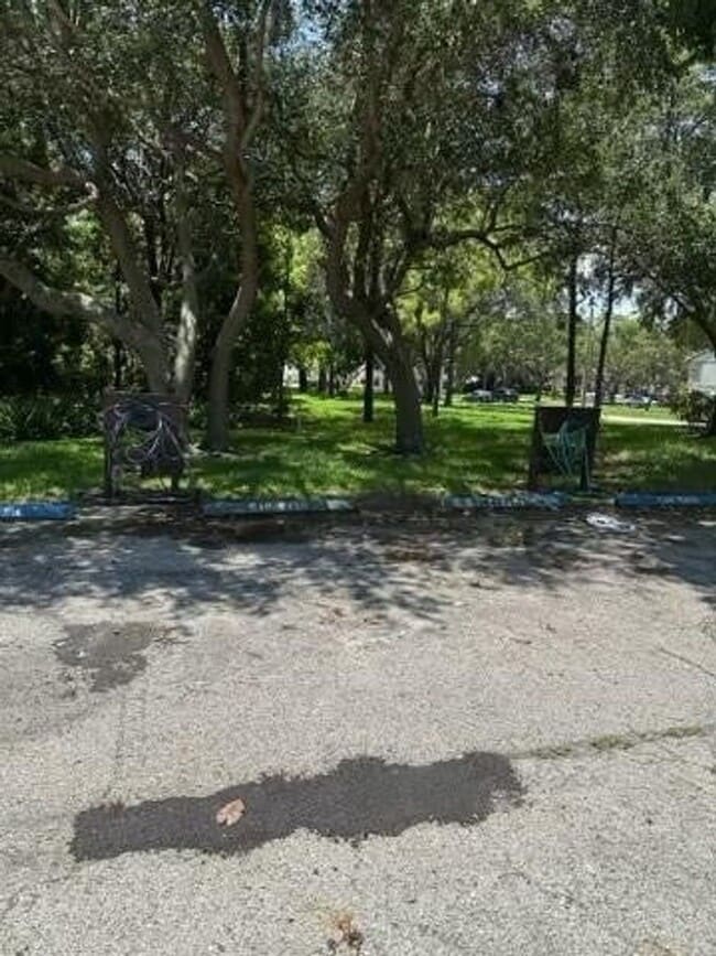 Photo - 406 Buttonwood Pl