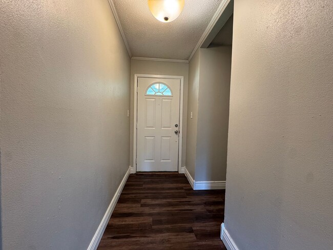 Photo - 205 Arroyo Dr