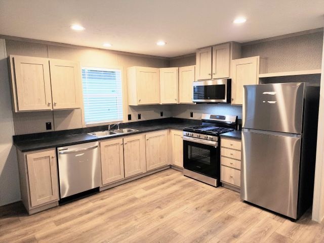 Photo - 230 Whittlesey Ave