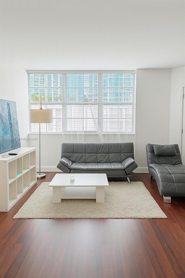 Photo - 905 Brickell Bay Dr Unit 1022