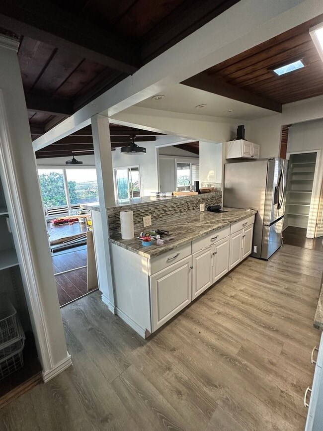 Building Photo - Scenic Island Living with Unmatched Conven... Rental