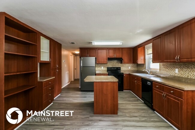 Photo - 8912 Hervel Cir