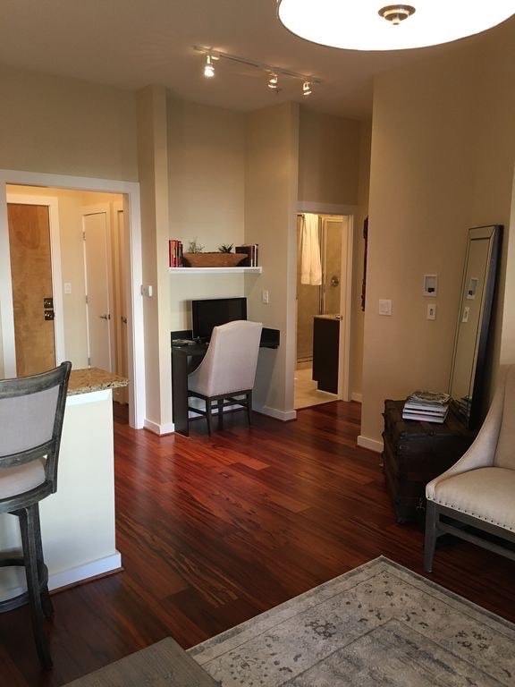 Photo - 170 W 23rd St