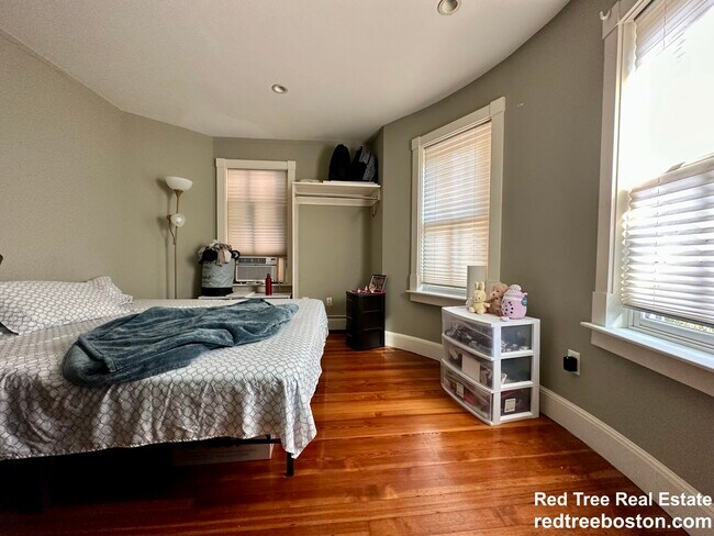 Photo - 151 Highland St Unit 2