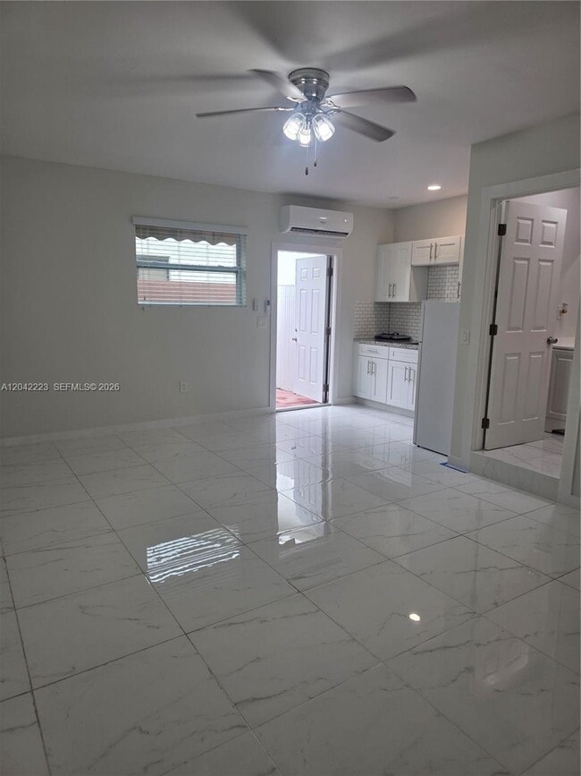 Photo - 1281 Redbird Ave