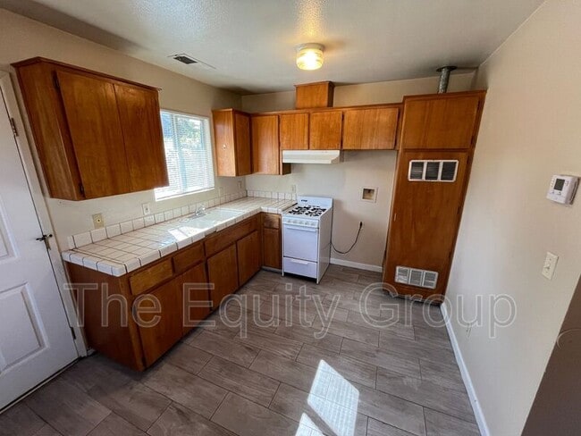 Photo - 62 N Villa St Unit #10