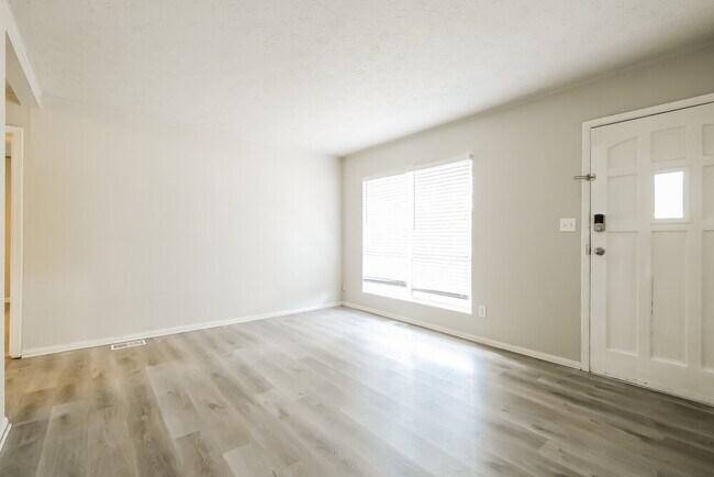 Photo - 8268 Dunellen Ln