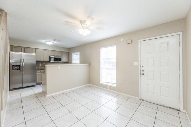 Photo - 1926 Avenue B