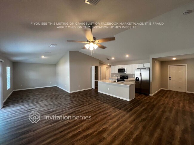 Photo - 2385 SW Chateau Terrace