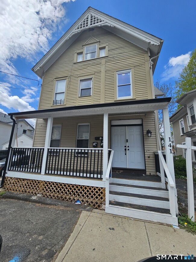 Building Photo - 141 Crown St Unit #2
