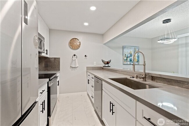 Photo - 6858 139th Ave NE Unit 708