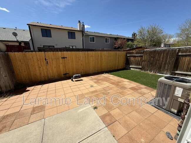 Photo - 1736 Sanders Dr