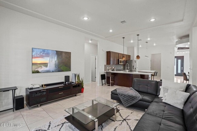 Photo - 244 Saltford Pl