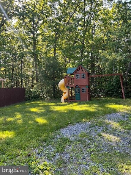Photo - 671 Willow Ln