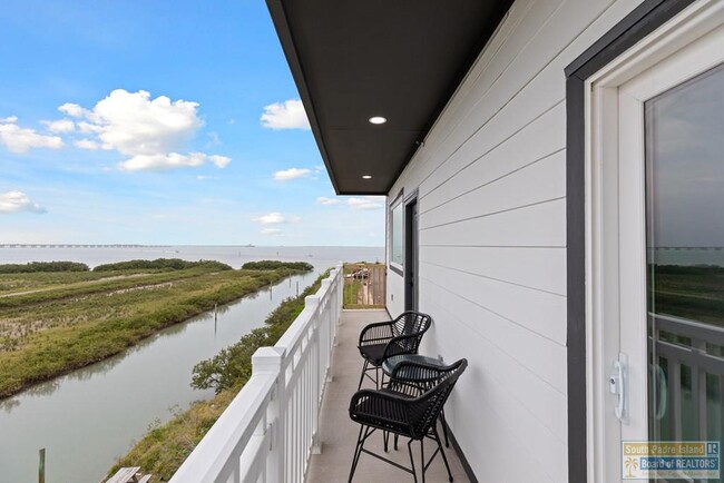 Photo - 111 W Sunny Isle Dr Unit 301